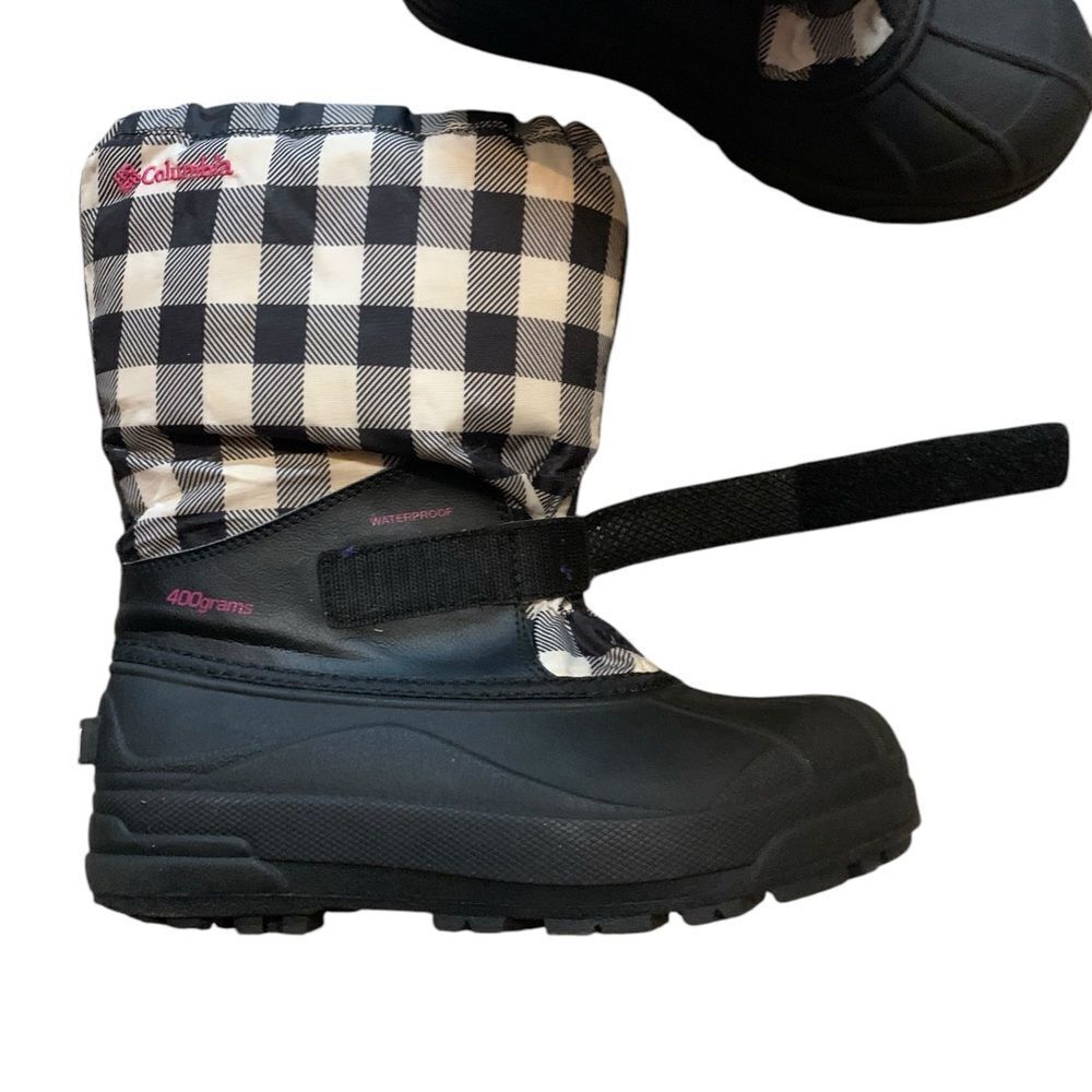 Columbia Snow Boots in Black & White, Size 5 - Picture 6 of 9